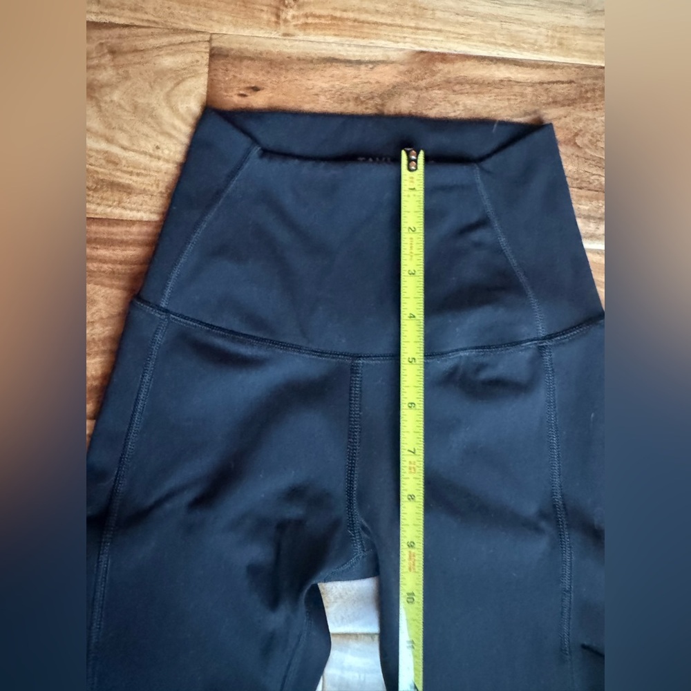 Tavi Noir High-Waisted Black Leggings with Cutout Side Detailing - Picture 7 of 9